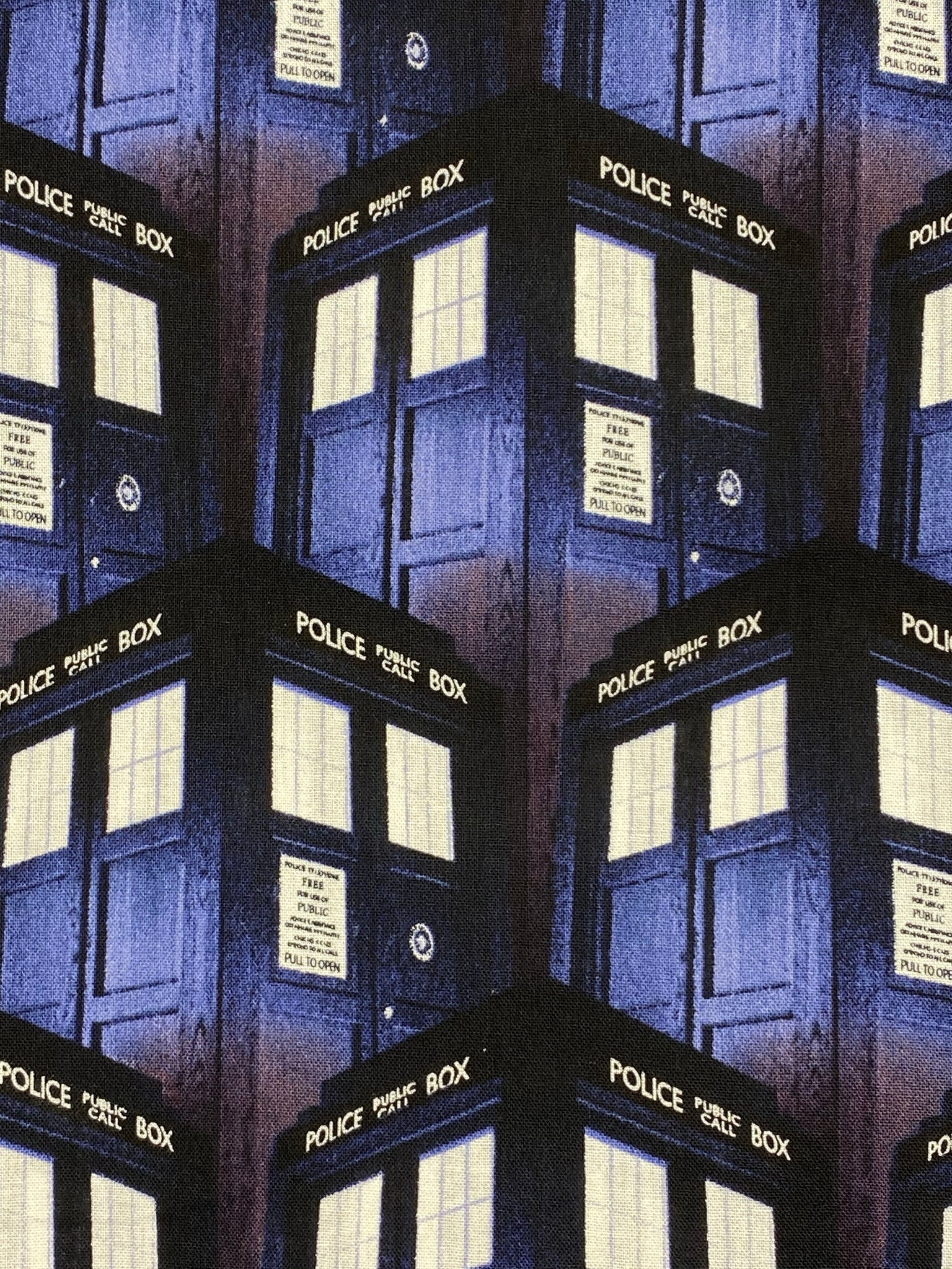 DOCTOR WHO - Packed Tardis